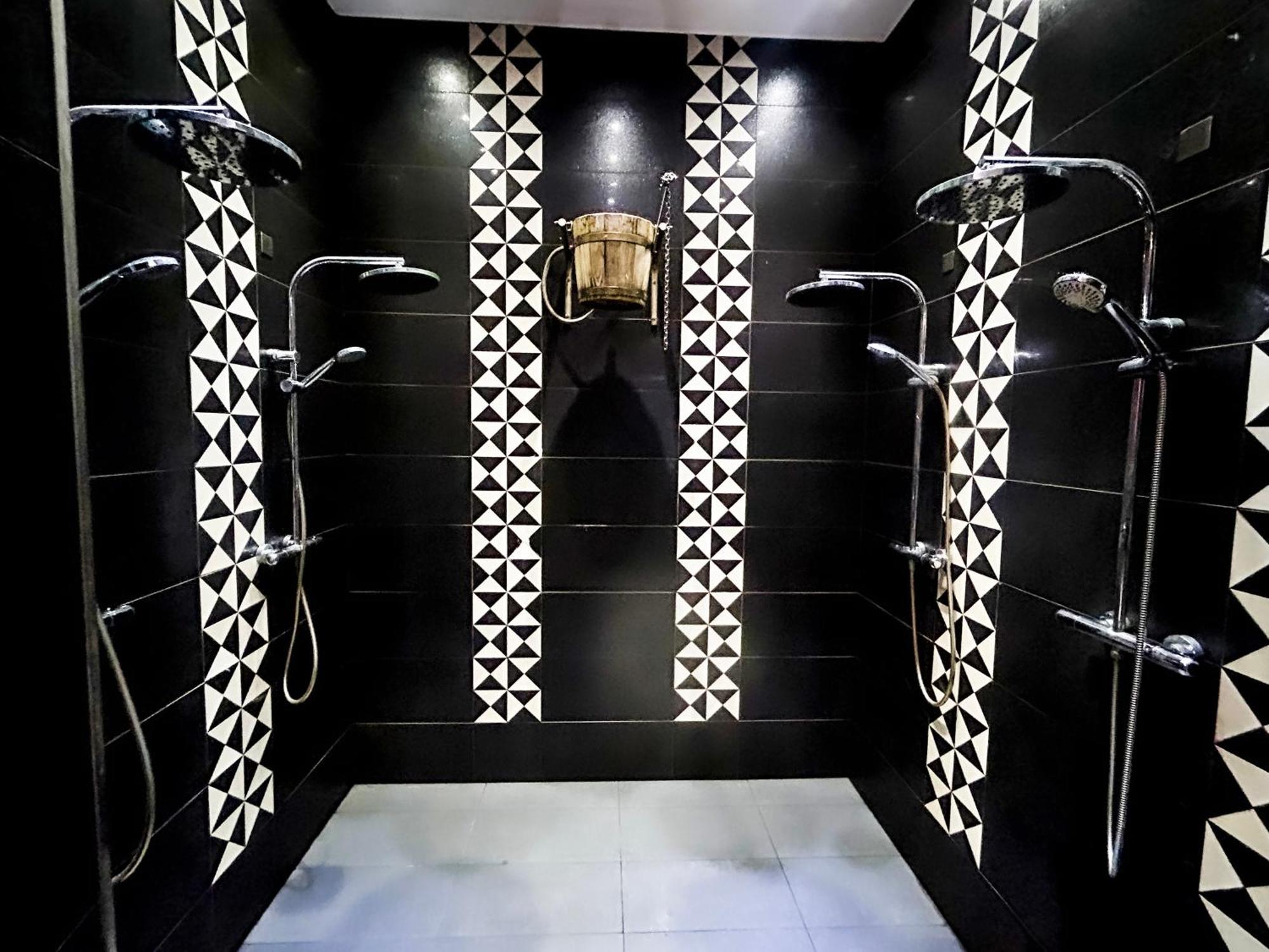 Hotel Princesa Parc Excellence Arinsal Exterior photo Shower
