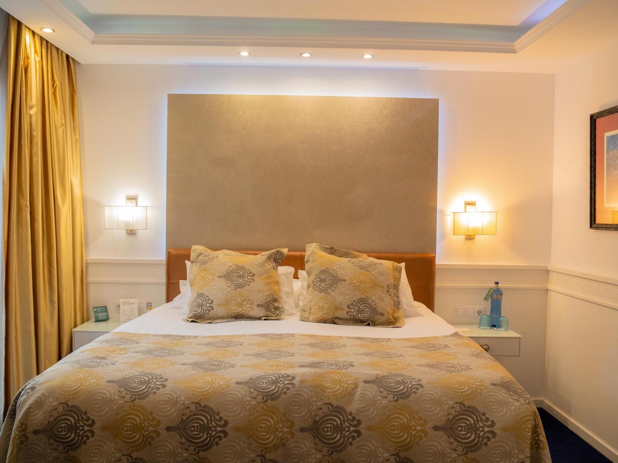 Hotel Princesa Parc Excellence Arinsal Exterior photo A bedroom at the hotel