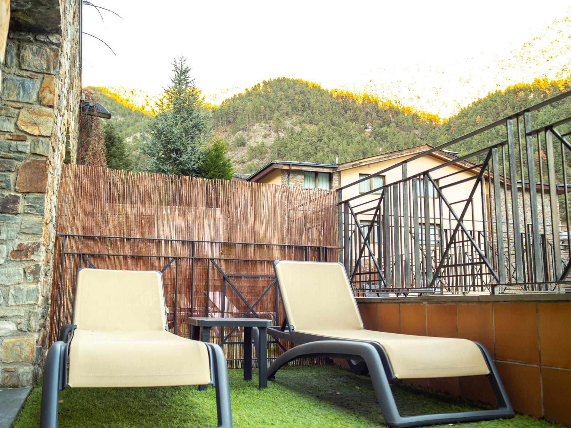 Hotel Princesa Parc Excellence Arinsal Exterior photo A balcony in the Alps