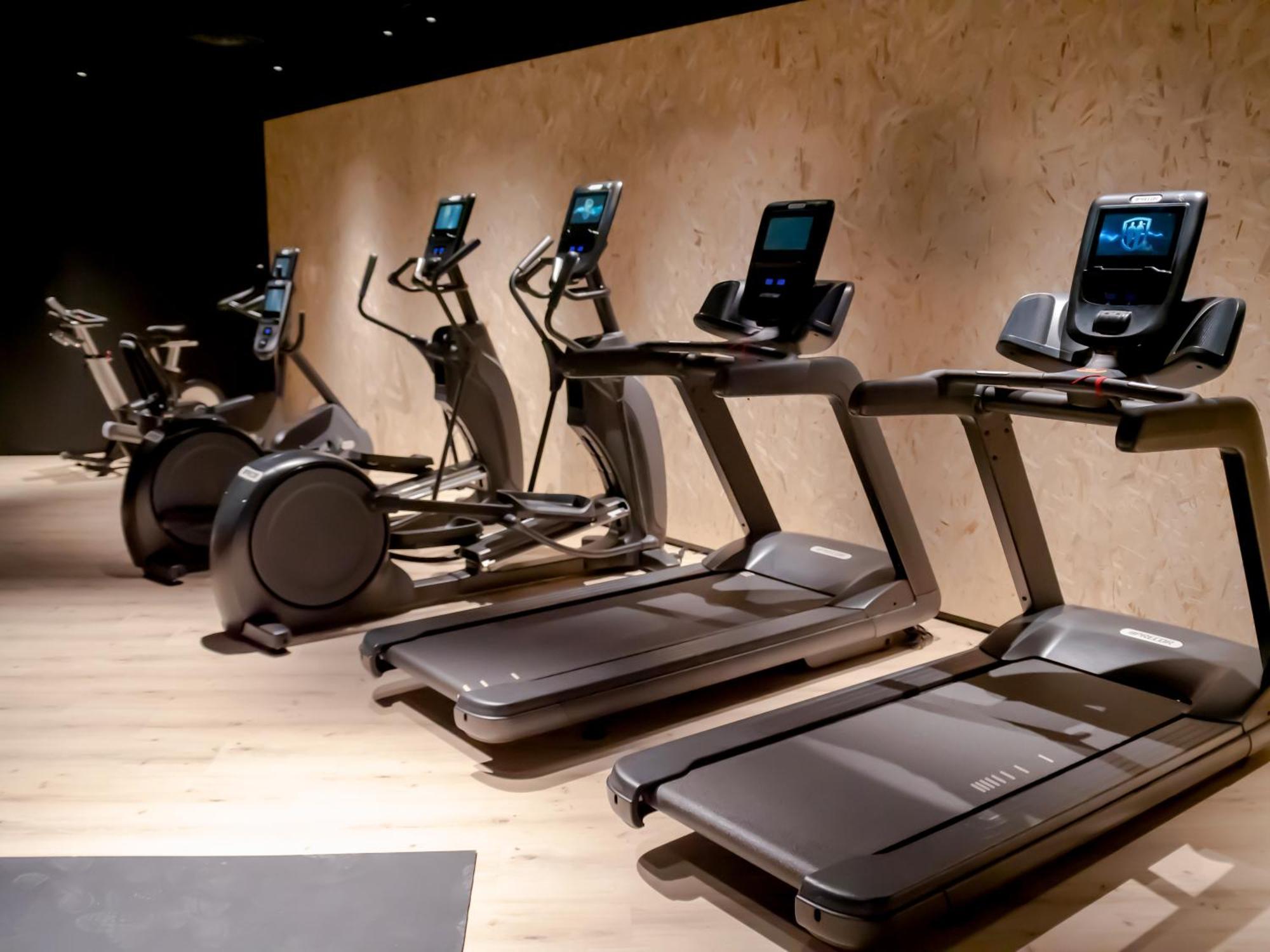 Hotel Princesa Parc Excellence Arinsal Exterior photo A selection of cardio machines