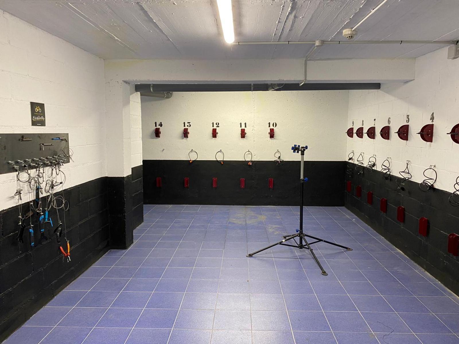 Hotel Princesa Parc Excellence Arinsal Exterior photo The shooting range at the National Shooting Centre