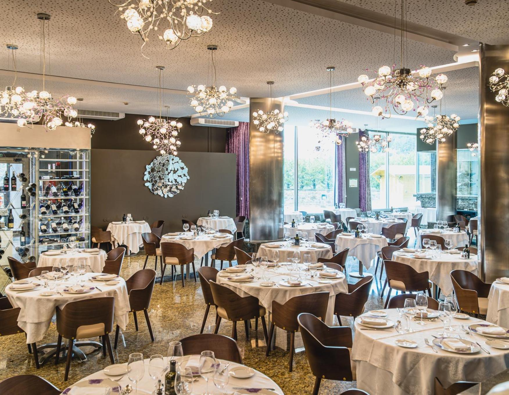 Hotel Princesa Parc Excellence Arinsal Exterior photo Restaurant "La Table d'Or"